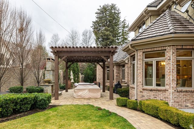 5083 S CLARENDEN PL, Holladay, UT 84117