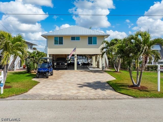 24550 Redfish ST, Bonita Springs, FL 34134