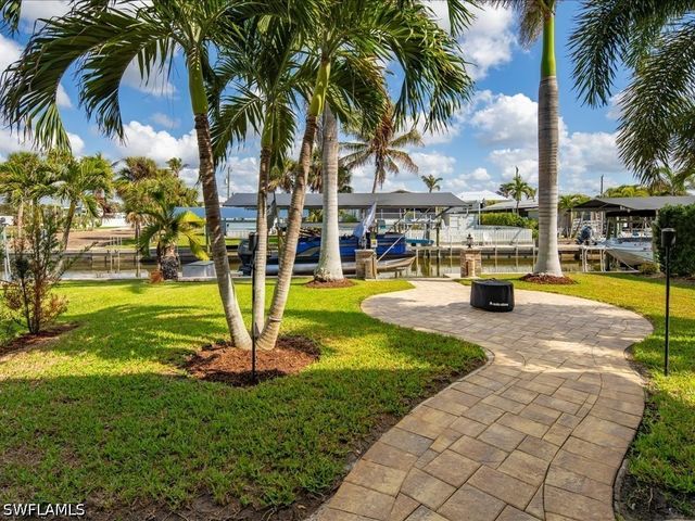 24550 Redfish ST, Bonita Springs, FL 34134