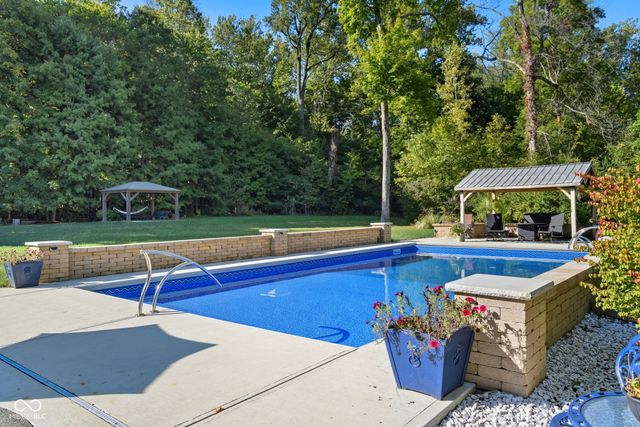 15412 Southeastern Parkway, Fishers, IN 46037