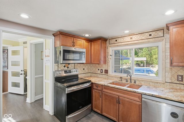 15412 Southeastern Parkway, Fishers, IN 46037