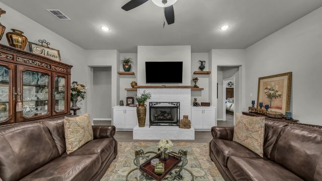 330 Timbers Circle, Poolville, TX 76487