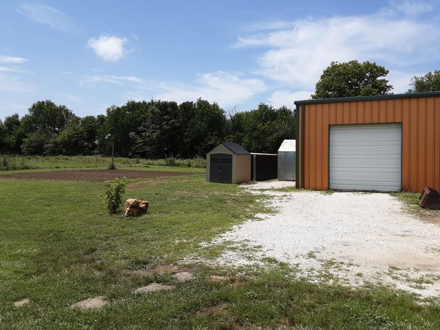 10665 S 1275 Road, Stockton, MO 65785