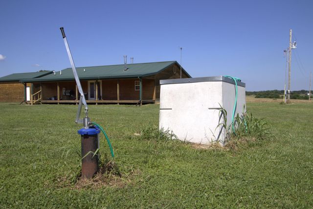 10665 S 1275 Road, Stockton, MO 65785