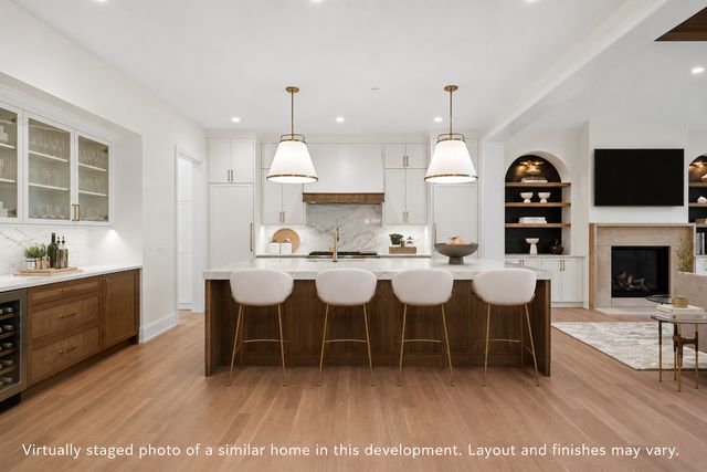 701 Lincoln Avenue W, Highland Park, IL 60035