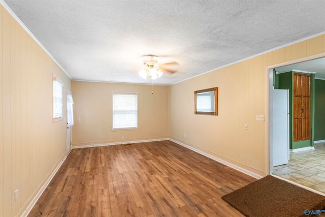 206 12th Street NW, Arab, AL 35016