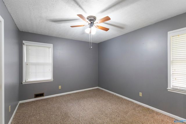 206 12th Street NW, Arab, AL 35016