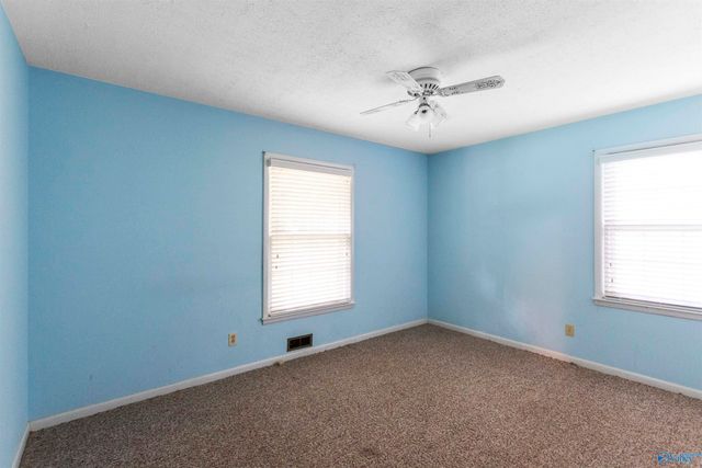 206 12th Street NW, Arab, AL 35016