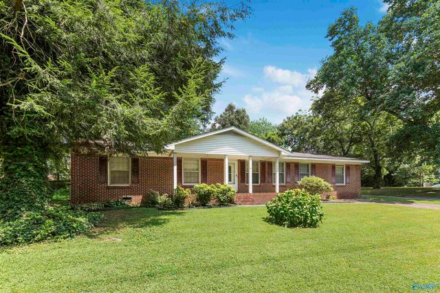 206 12th Street NW, Arab, AL 35016