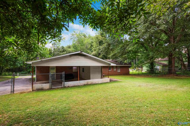 206 12th Street NW, Arab, AL 35016