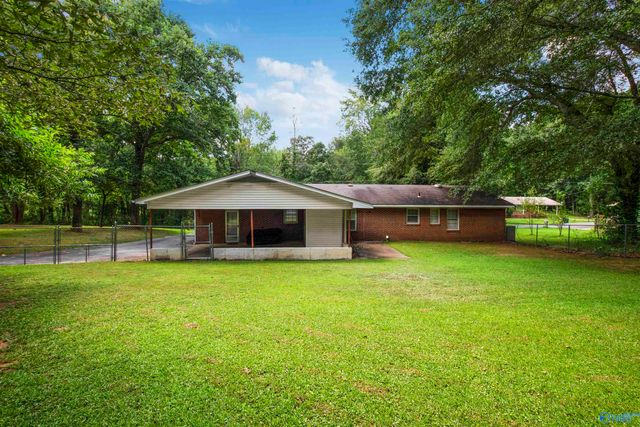 206 12th Street NW, Arab, AL 35016