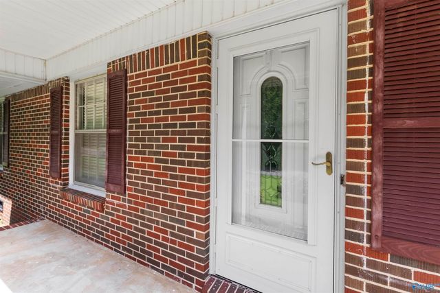 206 12th Street NW, Arab, AL 35016