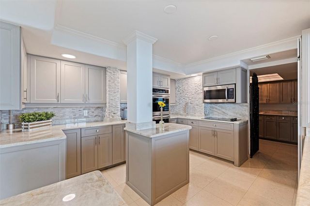 5700 MARINER STREET 702 & 703, Tampa, FL 33609
