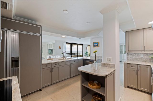 5700 MARINER STREET 702 & 703, Tampa, FL 33609