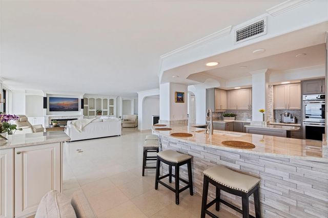 5700 MARINER STREET 702 & 703, Tampa, FL 33609