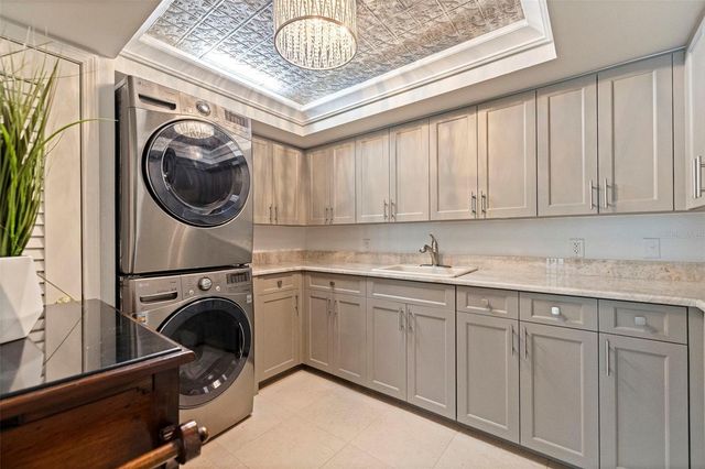 5700 MARINER STREET 702 & 703, Tampa, FL 33609