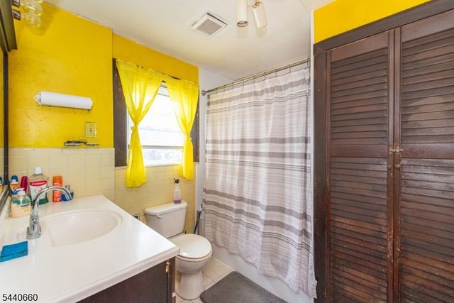 42 Delaware Ave, Bloomfield Twp., NJ 07003