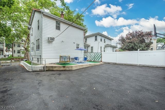 42 Delaware Ave, Bloomfield Twp., NJ 07003