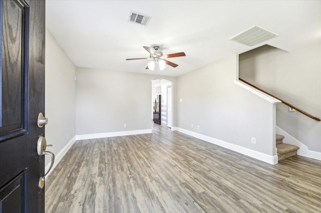 5710 Mid Way, Kingwood, TX 77339