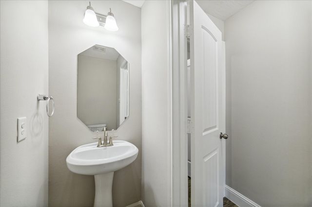 5710 Mid Way, Kingwood, TX 77339
