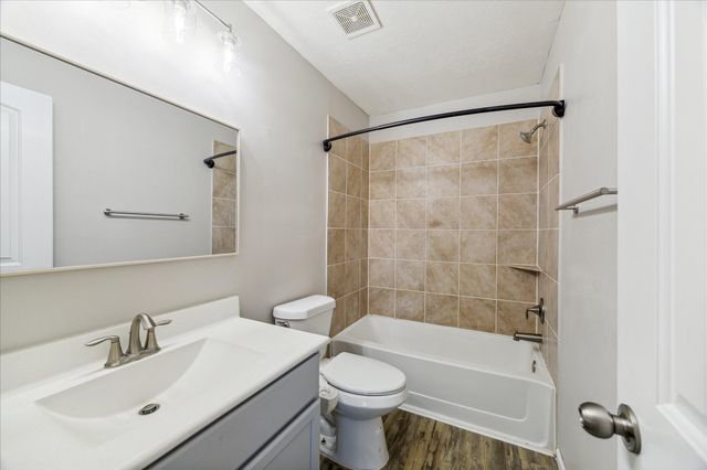 5710 Mid Way, Kingwood, TX 77339