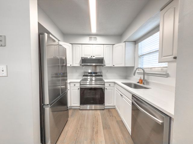 114 Luden Drive B, Summerville, SC 29483