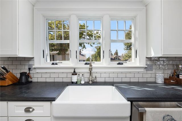 9 Anthony Street, Newport, RI 02840