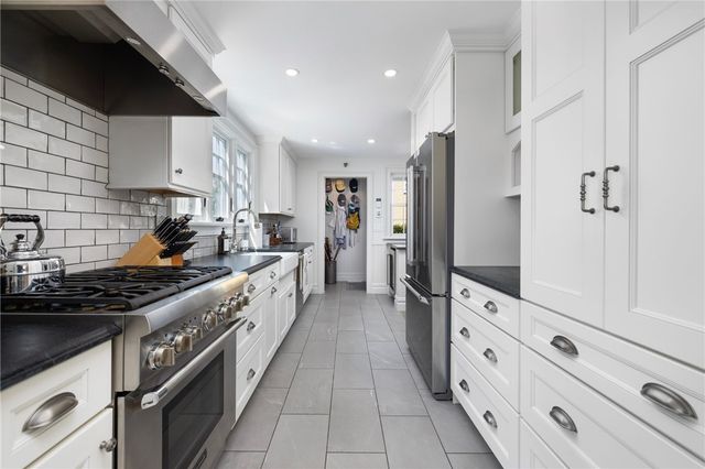 9 Anthony Street, Newport, RI 02840