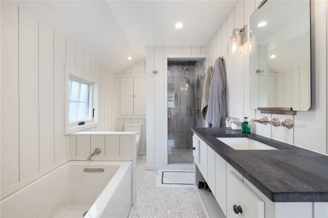 9 Anthony Street, Newport, RI 02840