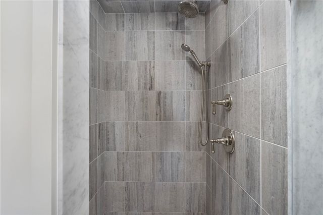 9 Anthony Street, Newport, RI 02840