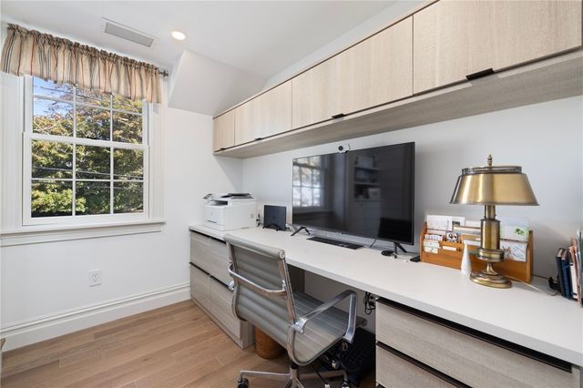 9 Anthony Street, Newport, RI 02840