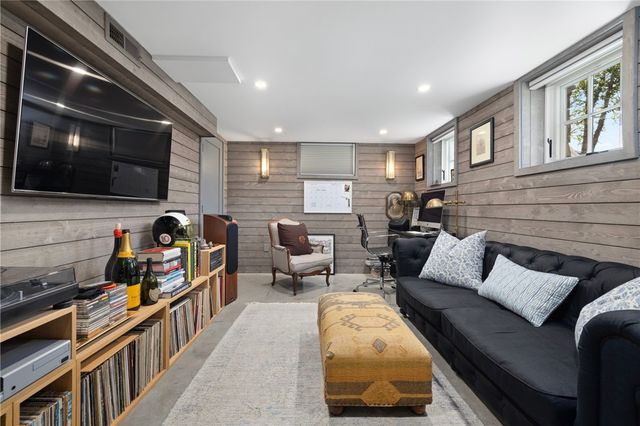 9 Anthony Street, Newport, RI 02840