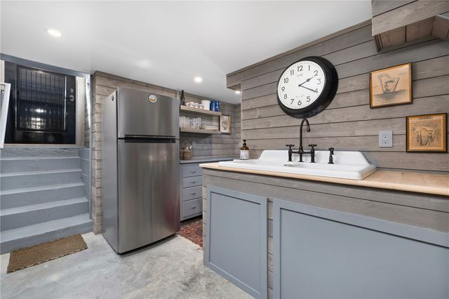 9 Anthony Street, Newport, RI 02840