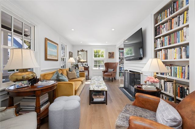 9 Anthony Street, Newport, RI 02840