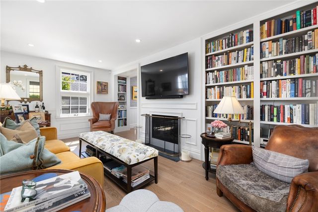 9 Anthony Street, Newport, RI 02840