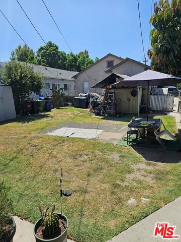 1129 E 71st Street, Los Angeles, CA 90001
