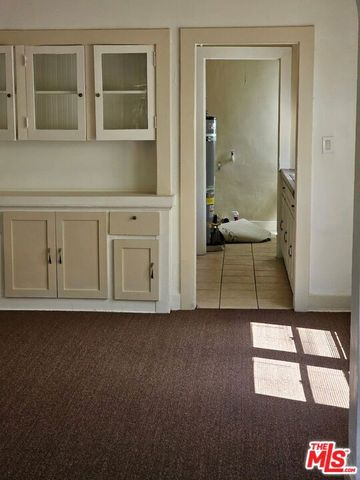 1129 E 71st Street, Los Angeles, CA 90001