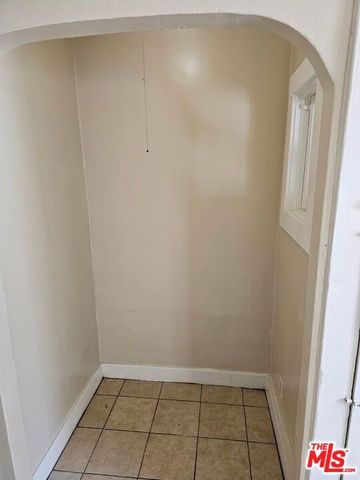 1129 E 71st Street, Los Angeles, CA 90001