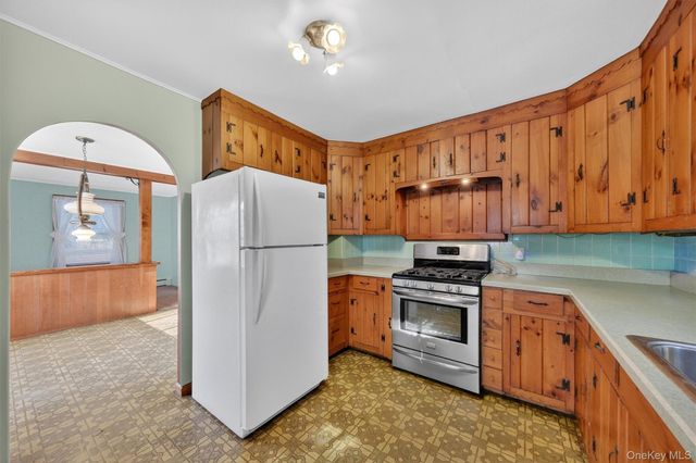 69 Beacon Street, Beacon, NY 12508