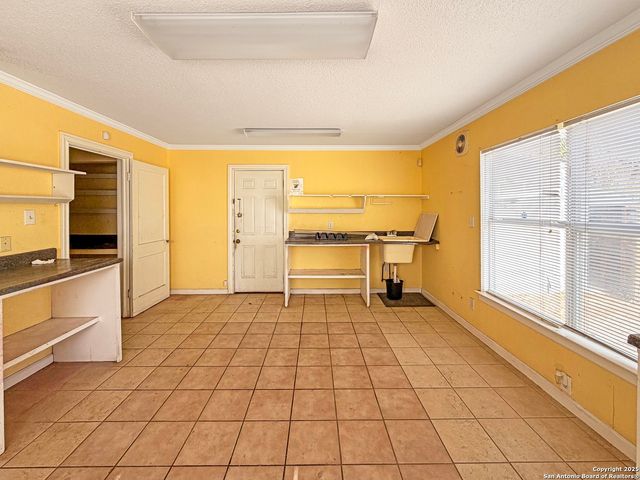 544 S WW White, San Antonio, TX 78220