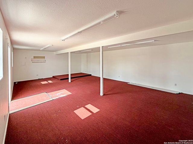 544 S WW White, San Antonio, TX 78220