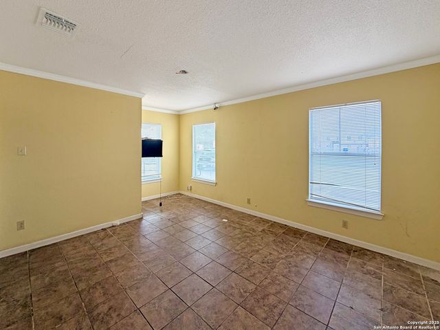 544 S WW White, San Antonio, TX 78220