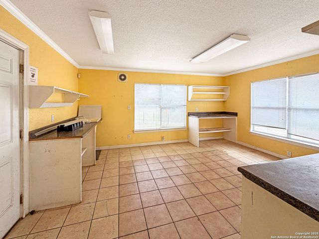 544 S WW White, San Antonio, TX 78220