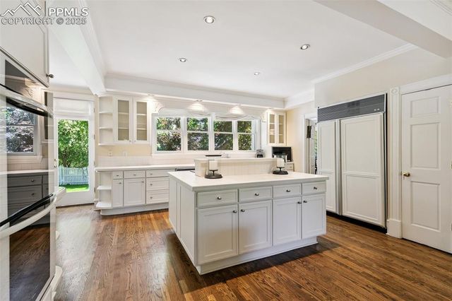 9 Broadmoor Avenue, Colorado Springs, CO 80906