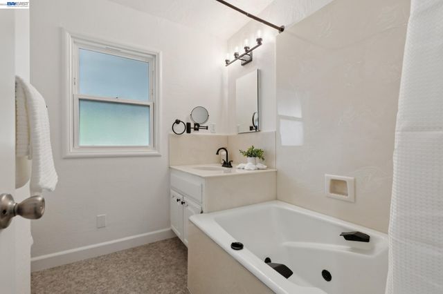 15040 Costela St, San Leandro, CA 94579