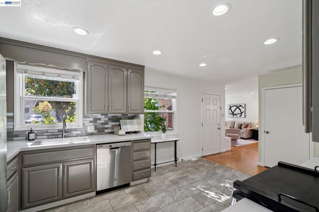 15040 Costela St, San Leandro, CA 94579