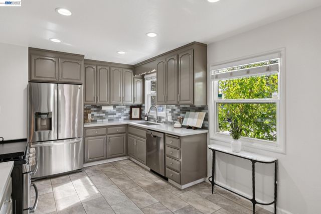 15040 Costela St, San Leandro, CA 94579