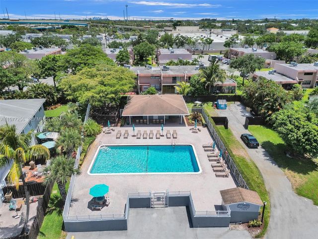 1829 SW 81st Way 5, Davie, FL 33324