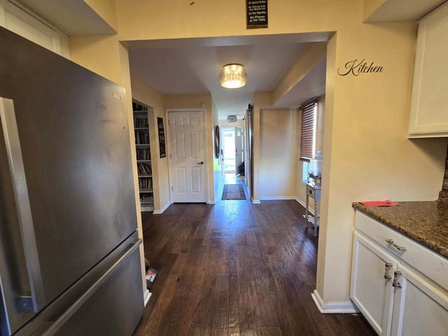 1010 Patricia Lane, Crete, IL 60417