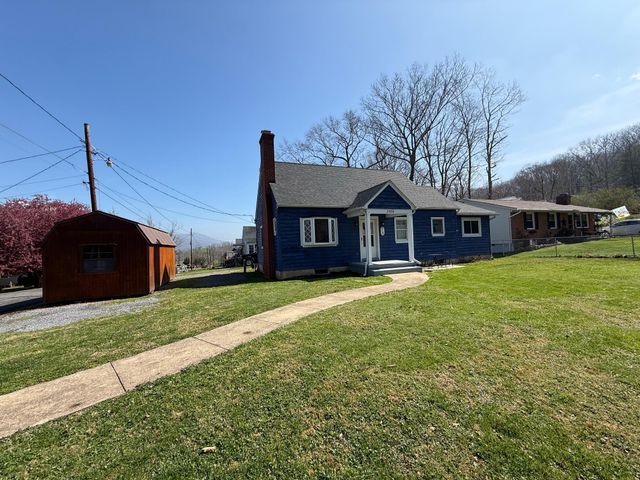 E 3103 Circle DR, Covington, VA 24426